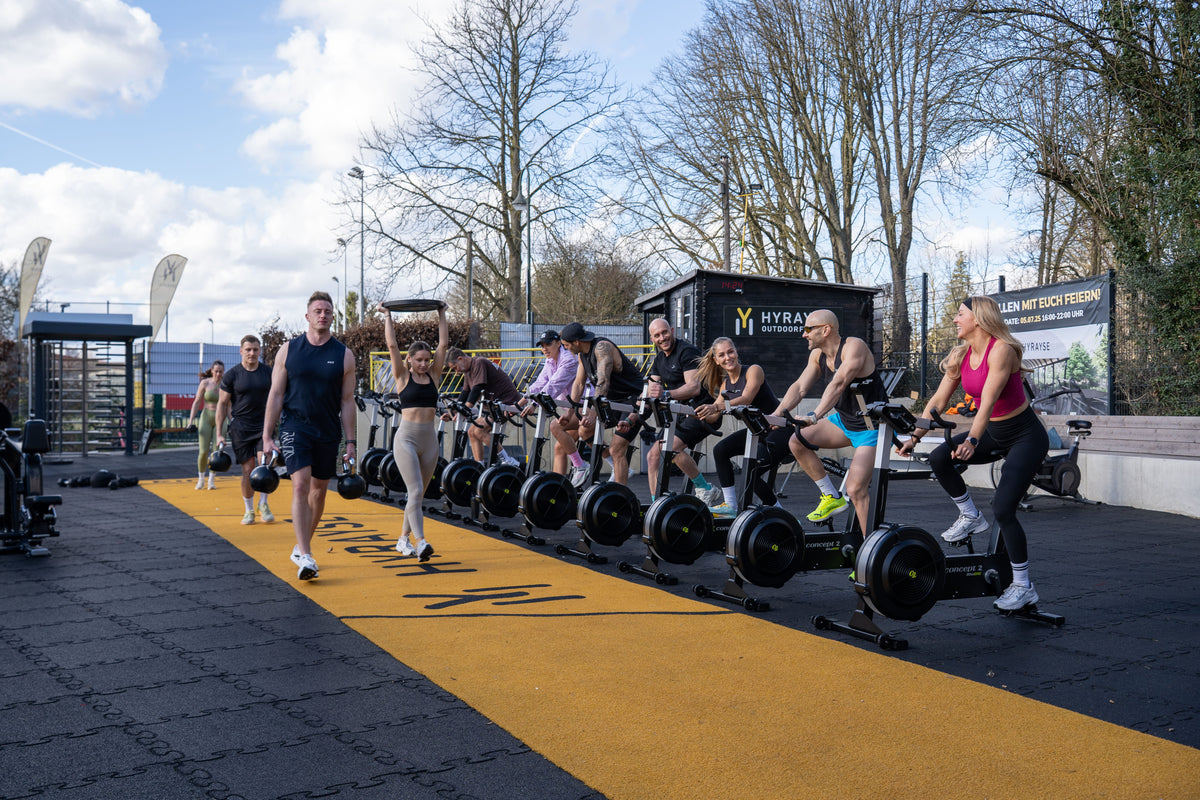Training der HYRAYSE-Community im Outdoor Gym