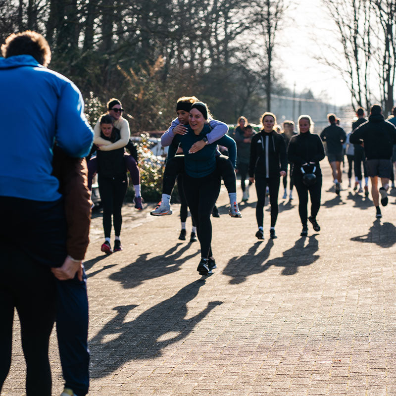 Training der HYRAYSE-Community im Outdoor Gym